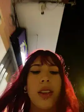 Lolly_Sweetxx Adlı Modelin Canlı Sohbet Odası