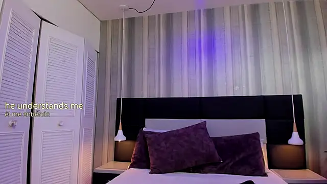 غرفة دردشة Pia_johnson__ المباشرة