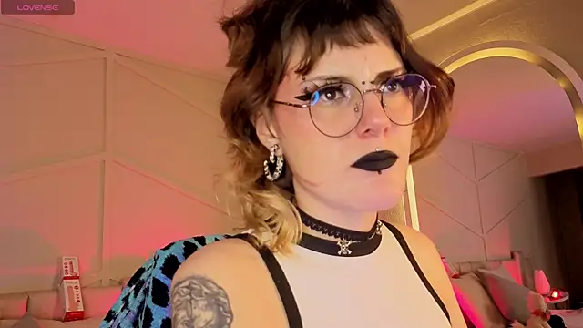 Chatroom en direct de Rossiee_huntt