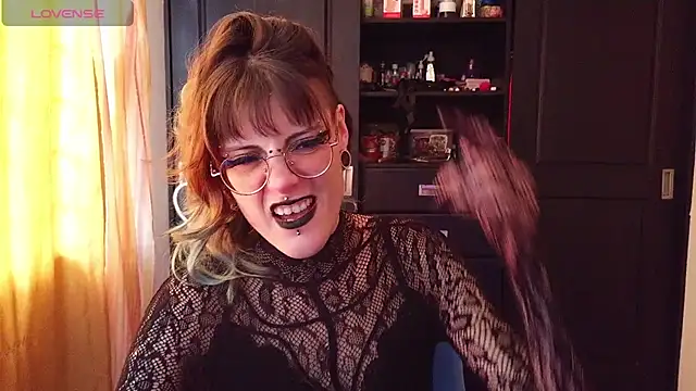 Rossiee_huntt élő chatszobája