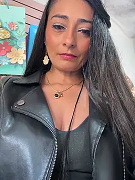 غرفة دردشة IsabellaMariet المباشرة