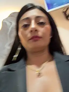 IsabellaMariet чат на живо
