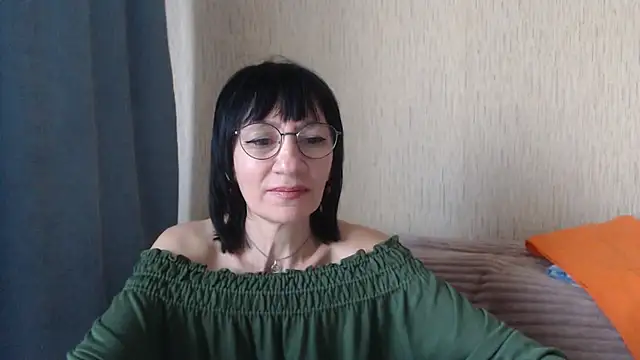 غرفة دردشة EricaBloom95 المباشرة