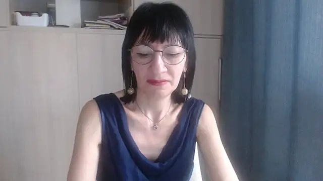 EricaBloom95 Adlı Modelin Canlı Sohbet Odası