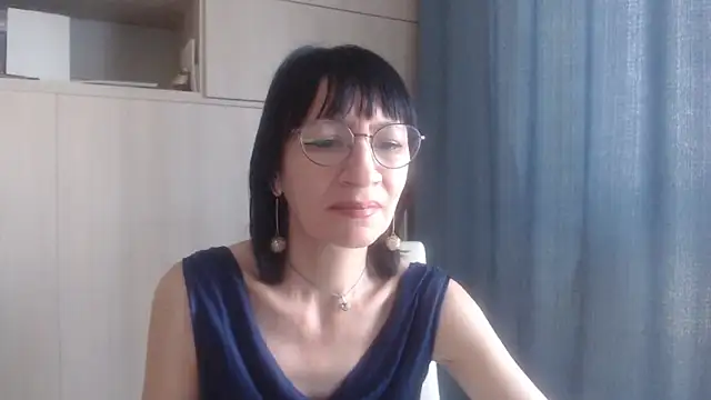 חדר צ'אט בשידור חי של EricaBloom95