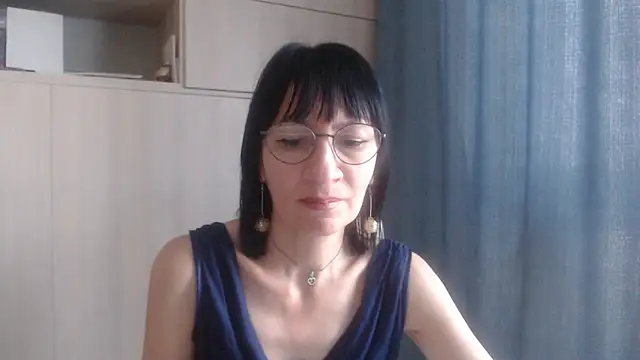 EricaBloom95 – live chatrum