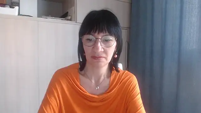 غرفة دردشة EricaBloom95 المباشرة