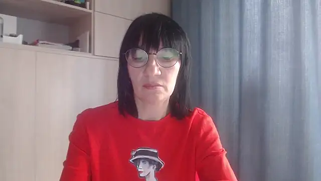 EricaBloom95's Live Chat Room