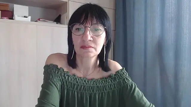 Chat soba uživo modela EricaBloom95