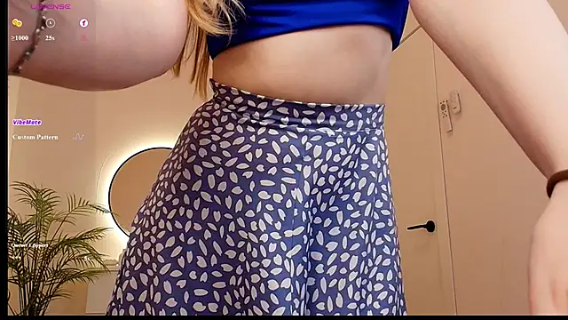 MilkChoc0late Adlı Modelin Canlı Sohbet Odası