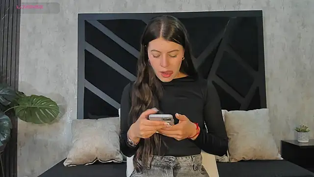 Hillary_myerss_ Live Chatraum