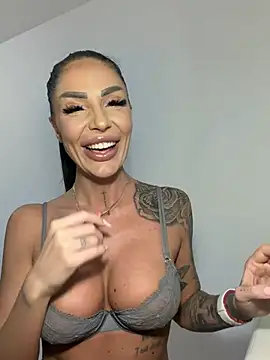 RaquelleXO Adlı Modelin Canlı Sohbet Odası