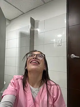 Chat soba uživo modela Sweet_Milaa1