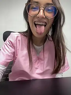 Sweet_Milaa1 – Naživo XXX chat