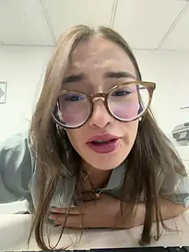 Sweet_Milaa1n Live chat-huone