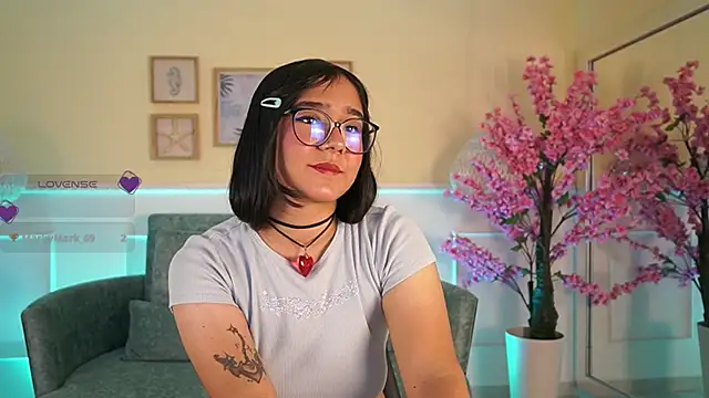 VioletJoness_ чат на живо