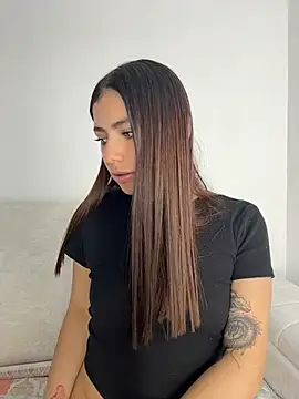 Chat soba uživo modela EmilyCxx