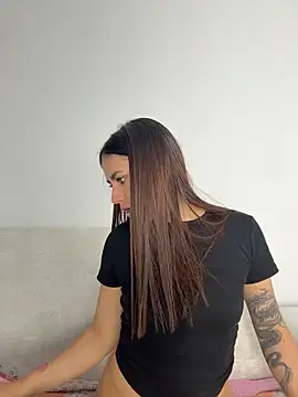 EmilyCxx Cameră chat live