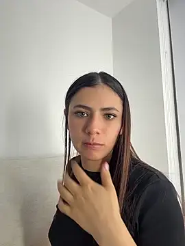 EmilyCxx Adlı Modelin Canlı Sohbet Odası