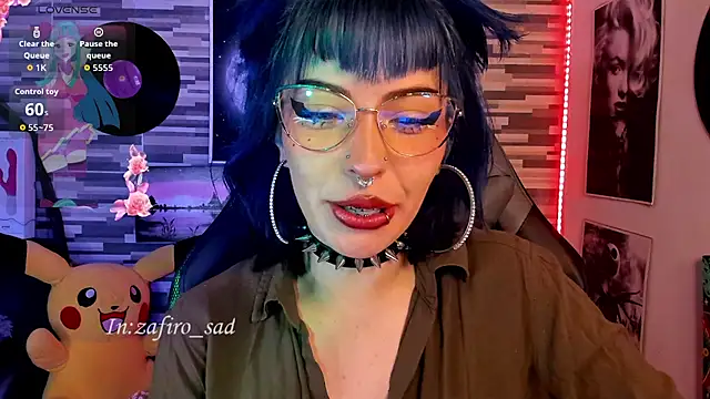 חדר צ'אט בשידור חי של BlueElyxra