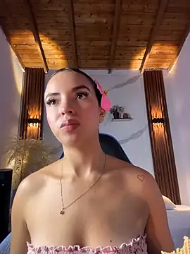 غرفة دردشة catalina_lafer المباشرة