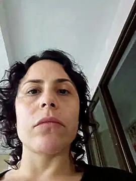 חדר צ'אט בשידור חי של Rebelchocolate