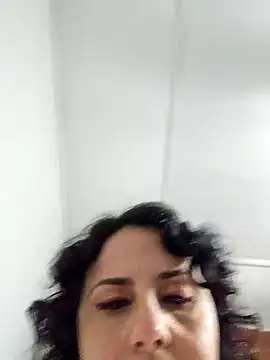 חדר צ'אט בשידור חי של Rebelchocolate