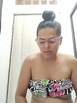 Bella_Morena27 실시간 채팅방