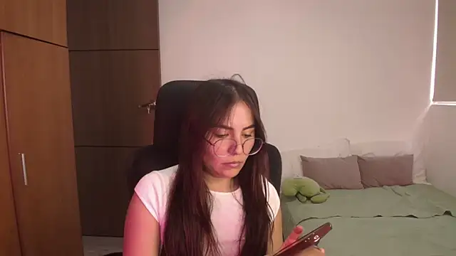 abbyyandmaxx Adlı Modelin Canlı Sohbet Odası