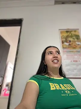 Онлайн чат Alix_Rousses20
