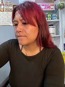 Mely_ec Adlı Modelin Canlı Sohbet Odası