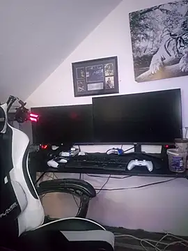 Sala de chat ao vivo de Freaky-Doll
