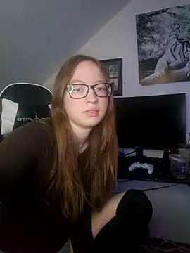 Freaky-Doll Live Chatraum