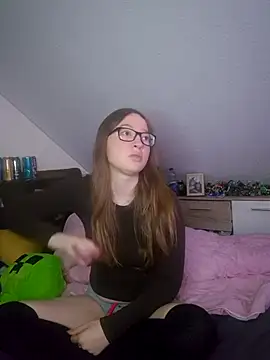 Chat ao vivo de Freaky-Doll