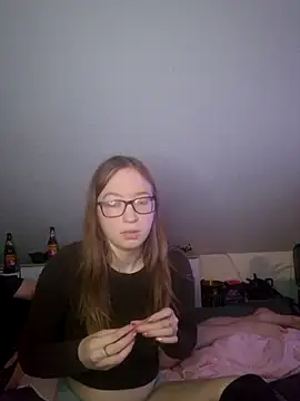 Pokój czatu na żywo – Freaky-Doll