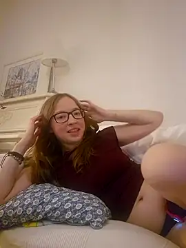 Freaky-Doll Live Sex Cam-Show