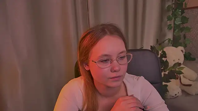 FloraLarsson чат на живо