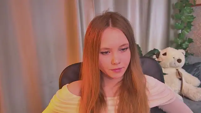 FloraLarsson Adlı Modelin Canlı Sohbet Odası