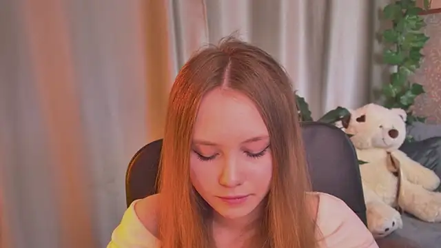FloraLarsson 现场聊天室