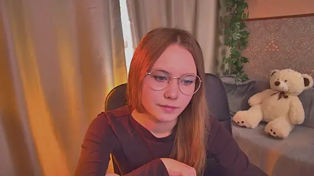 FloraLarsson 실시간 채팅방