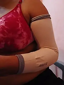 sexy_dimple_bhabi – Naživo chatovacia miestnosť