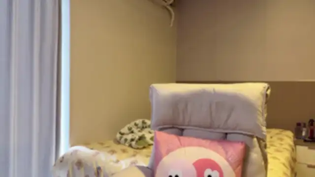xiaomei-686 Live chatroom