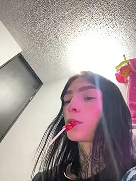 חדר צ'אט בשידור חי של she-dulce