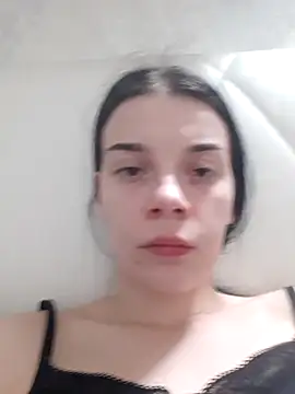 Sala de chat ao vivo de LunaAdika777