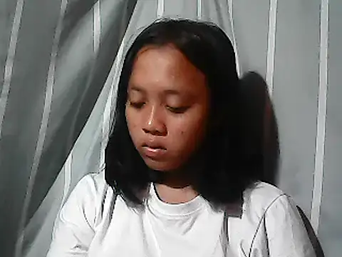 Yours_AsianPinayGirl18: онлайн-чат