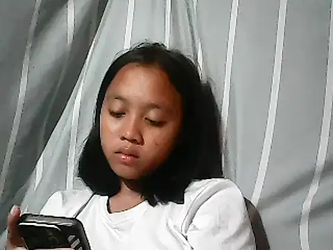 ห้องแชทสดของ Yours_AsianPinayGirl18