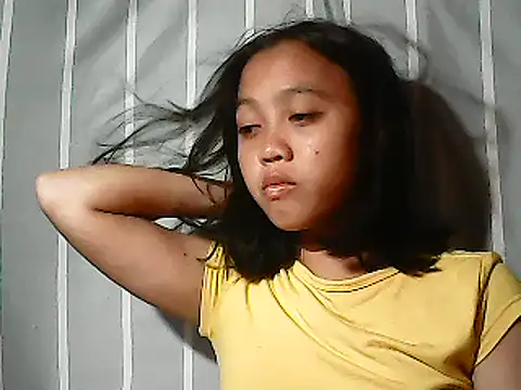 Sala de chat en directo de Yours_AsianPinayGirl18