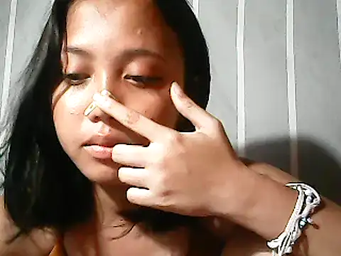 Yours_AsianPinayGirl18 Live Chatraum
