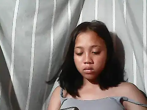 Sala de chat en directo de Yours_AsianPinayGirl18