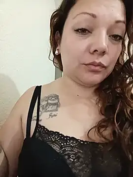 SAMANTHA--02 Adlı Modelin Canlı Sohbet Odası